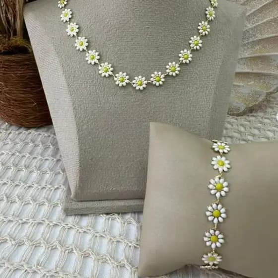 kit colar+pulseira florzinha folheado a prata girassol