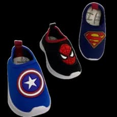 Tênis De Menino Infantil Personagem Super Heróis Na Promoção Resistentes e Não Escorrega Qpesinho