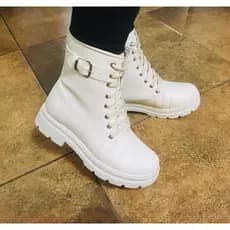 Coturno Feminino Cano Baixo Com Fivela Bota Feminina Napa Tratorada