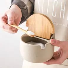 Saleiro Açucareiro Porta Sal Cerâmica Com Tampa E Colher De Bambu Saleira Grano De Mesa Cozinha