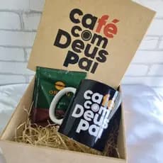 KIT CAFE COM DEUS PAI CAIXA E CANECA