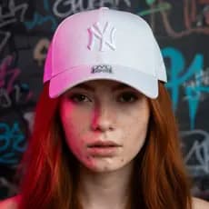 Boné Ny New York Branco Retro Basebol Aba Curva Masculino Feminino Regulagem Fecho Pino