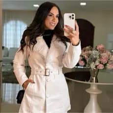 Jaqueta Parka de Couro Comprida Casaco com Gola de Pelos Estilo Elegante e Moderno
