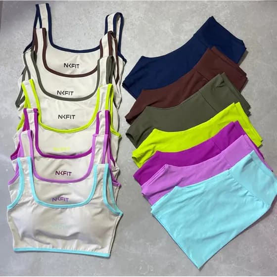 Conjunto Short e top com bojo e alças reforçada para academia , atividades físicas em geral.