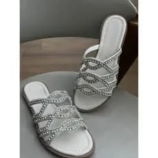 Chinelo Feminino em pedraria, Chinelo de luxo Feminino,  Chinelo rasteirinha