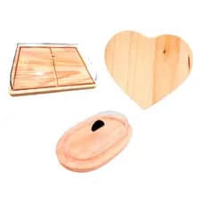 OFERTA 8.8 KIT 3pçs Porta Frios Médio (21X16,5cm), Manteigueira e Tabua Coração Madeira Natural