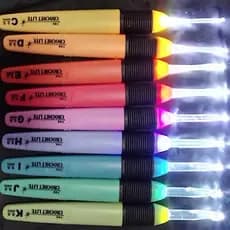 1Pc Crochê De Luz LED Tamanho 2,5-6,5mm Bricolagem Ferramenta Luminosa De Agulha De Tricô De Acessórios