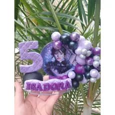 vela personalizada da Wandinha em biscuit