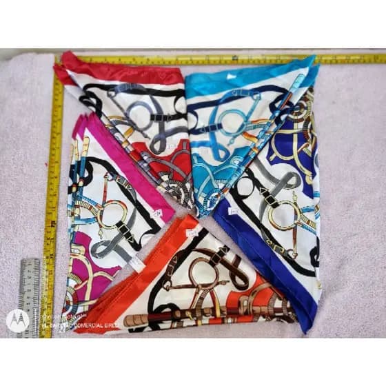 Estilo popular Echarp Cachecol Lanço Pescoço Cetim Seda 50×50