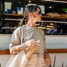 Blusa Cropped Max feminino Liso Bege Naturally tamanho G 100% algodao menegotti gola em ribana camiseta