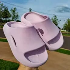 Chinelo Nuvem Slide Infantil Menina Confortável Leve Macio Antiderrapante Estiloso Moderno Casual