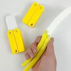 Faca borboleta banana 3D dobrável faca voadora brinquedo para alívio do estresse