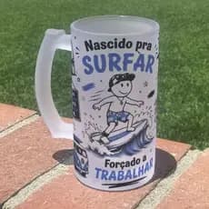 Caneca de Chopp Personalizada Dia dos Pais Nascido pra Surfar forçado a trabalhar