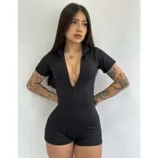 macaquinho feminino longo academia manga longa short curto preto suplex com ziper reforçado