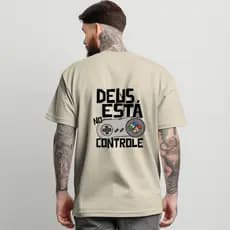 Camiseta Cristã Tecido Algodão Confortável Estampada Deus No Controle