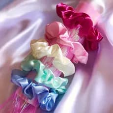 Kit 12 Scrunchies/xuxinha/lacinho/frufru