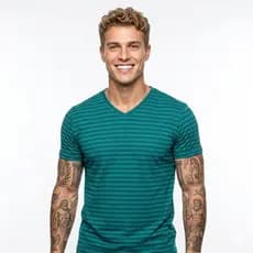 Camiseta Manga Curta Gola V Slim Fit Rayon
