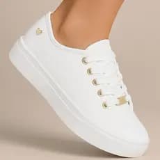 Tênis Feminino Pingente Coração Branco Casual Confortável Slip On