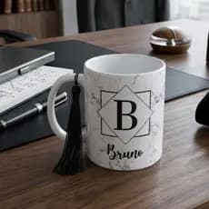 Caneca Xícara de Porcelana Branca Alfabeto p/ Homens com Nome e Frase - O presente Exclusivo Ideal