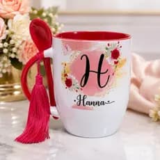 Caneca de Porcelana com Colher Colorida Alfabeto Floral - Arte frente e verso Xícara Chá Café -  Presente Personalizada