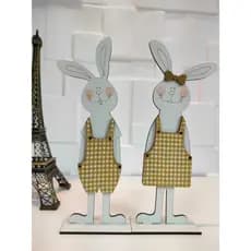 Casal Coelho Decorativo de Páscoa na Base - Enfeite de Mesa - Roupas sortidas - 2 coelhos MDF
