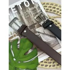 Cinto masculino de couro com fivela