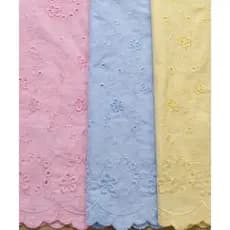 Laise Bordada  3D em algodão ( 1m X 1,30)