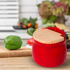 Saleiro de porcelana vermelho com tampa de madeira