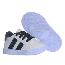 Tenis calçado de menino masculino branco criança escolar listras preta casual