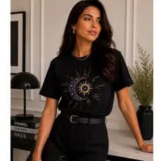 Camiseta Feminina Estampa Sol e Lua Astral Chic Manga Curta Moda Elegante