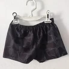 Short preto infantil com desenho tamanho 3