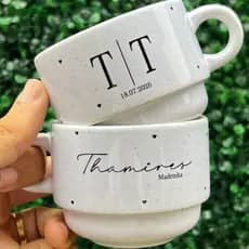 Xícara Personalizada Presente Casamento Lembrança Pai e Mãe Madrinha e Padrinho Com Inicial Porcelana 180ml