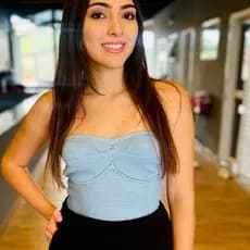 Cropped Tomara que Caia Corse Tricot no Fio Modal Links e Nervuras para o Verão Tendência