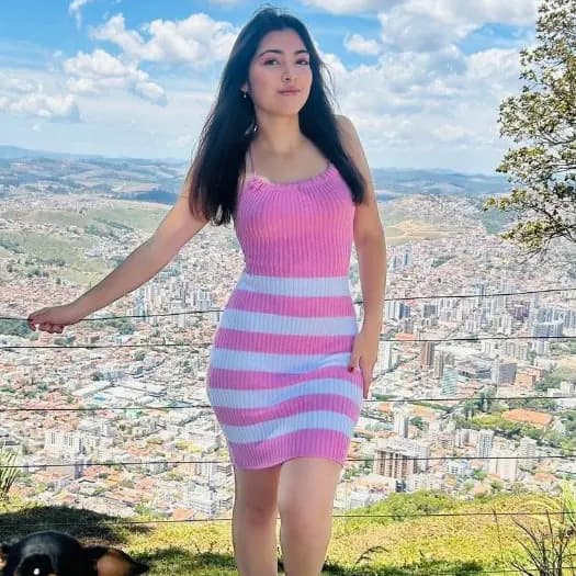 Vestido Feminino Tricot Modal Curto Frente Única com Listras e Amarração nas Costas Tendência Verão