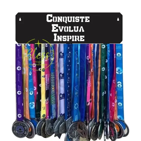 PORTA MEDALHAS FRASES CONQUISTE, EVOLUA, INSPIRE MDF DECORATIVO