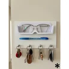 Porta Chaves Premium MDF com Suporte para Óculos Caneta e 4 Pinos