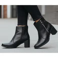 Bota Feminina Coturno Salto Médio Cano Curto Lançamento Inverno Zíper Lateral Moda Fashion Enfeite Lateral Tendência