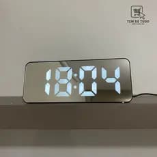 Relógio Despertador Digital De Mesa 16X2.5X6cm Decorativo Alarme Temperatura