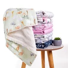 KIT COM 2 Manta Bebe Coberdron Edredom Infantil De Berço Manta Sherpa Estampado Promoção