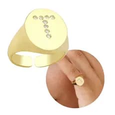 Anel com Inicial Cravejada Ajustável Banhado a Ouro Anel de Letra Feminino - Garimpo de Ouro