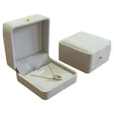 Caixinha Estojo de veludo suede  para colar gargantilha brinco pingente PRIME 7x7x3,5