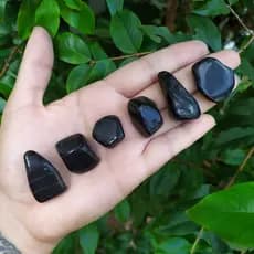 Pedra Rolada Extra Turmalina Negra P - Proteção/pedra Natural/cristal/cristais/tarot/decoração