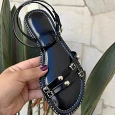 Sandália Feminina Flat De Napa Madrid Peças Dourada Flores Com Traseirinha De Amarração