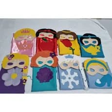 Kit capa e máscara princesas