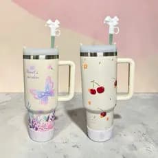 ✨ Copo Térmico flores com Canudo 1200ML – Luxo, Brilho e Temperatura Perfeita o Dia Todo! ✨