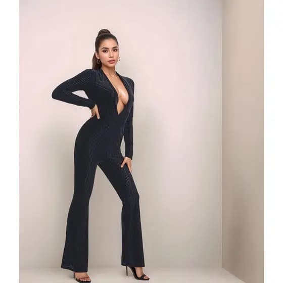 Macacão Scarlett Sensual Pescoço de Mergulho