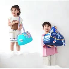 Bolsa mala infantil academia natação viagem . Bolsa Mala Maternidade personagens pernoite.