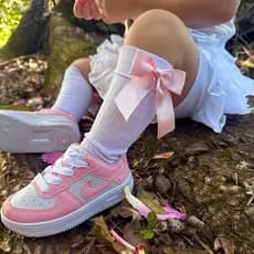 Meia Infantil Cano Alto com Laço de Cetim Fashion Confortável Elegante Batizado