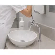 Torneira Lavatório Clínica Hospitalar Bancada Cotovelo Bica Alta 45º Metal 5400