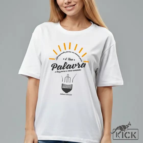 Camiseta T-Shirt Lâmpada para os meus pés é a tua palavra, e luz para os meus caminho Salmos 119:105
